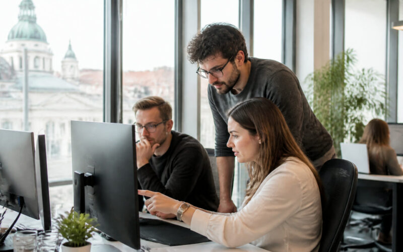 Fotorealistisches Beitragsbild zu "Online-Shop gründen - diese Entscheidungen erleichtern das Projekt" mit Österreich-Bezug