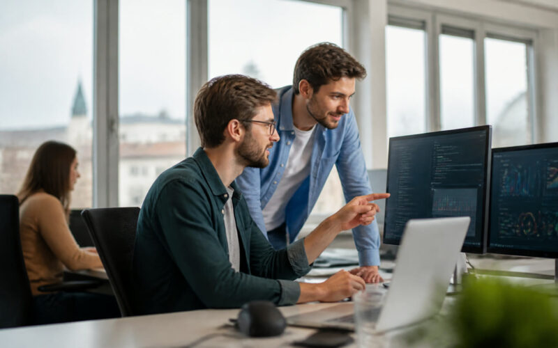 Fotorealistisches Beitragsbild zu "Die Businesstasche - der ideale Begleiter im Geschäftsleben" mit Österreich-Bezug